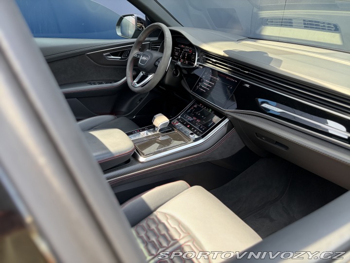Audi RS Q8 4.0 TFSI 441kW, Vzduch, B 2021