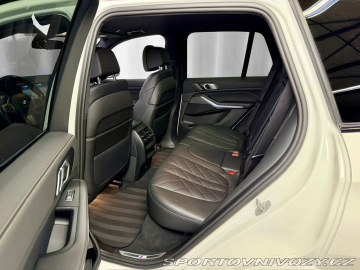 BMW X5 40d xDrive M-PAKET, LED. 2023