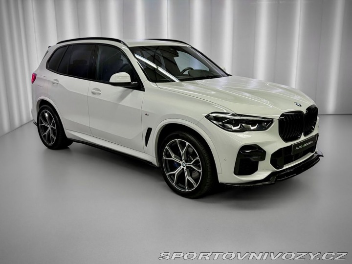 BMW X5 40d xDrive M-PAKET, LED. 2023