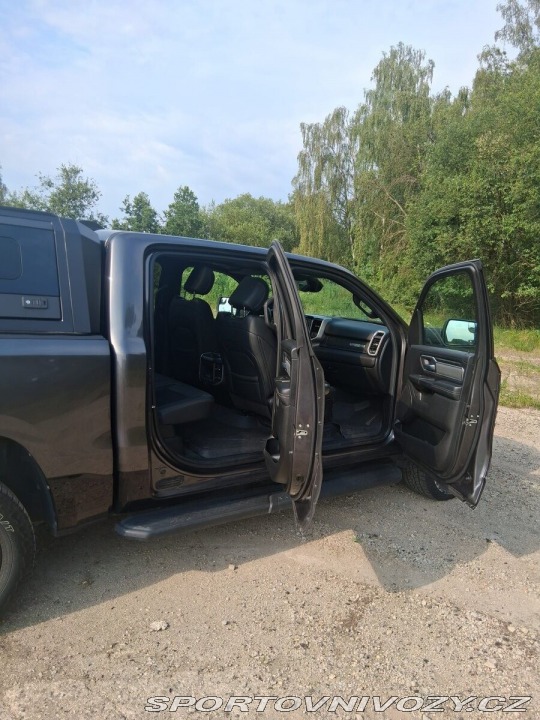 Dodge Ostatní modely RAM 1500 5,7 1500 Big Horn BackC 1800