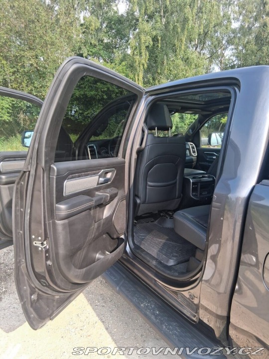 Dodge Ostatní modely RAM 1500 5,7 1500 Big Horn BackC 1800