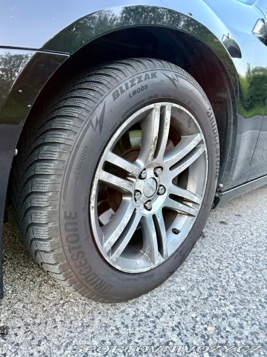 Lancia Ostatní modely Thema 3,0 Thema PLATINUM V6 C 2013