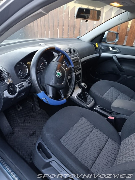 Lancia Ostatní modely Thema 3,0 Thema PLATINUM V6 C 2013