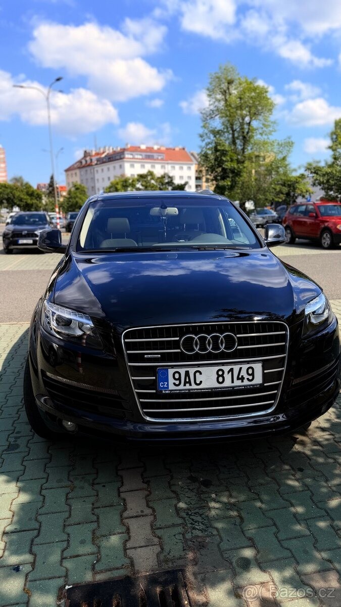 Audi  Q7 3,0   quattro, 7 míst, au