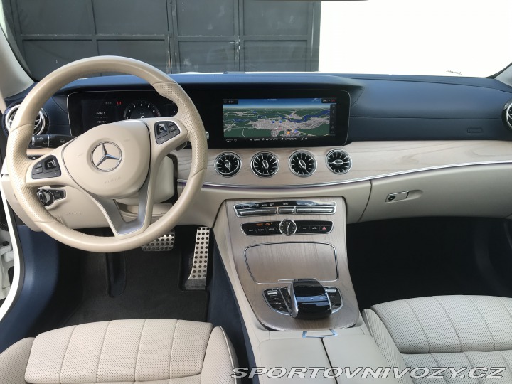 Mercedes-Benz E Kupé 400 4matic AT/9 2017