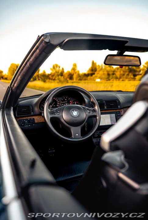 BMW 3 E46 330i, cabrio 2001