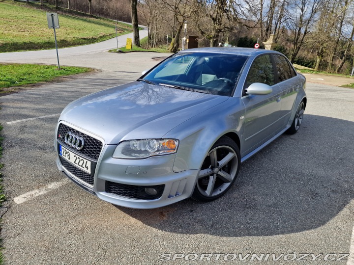 Audi RS4 2006