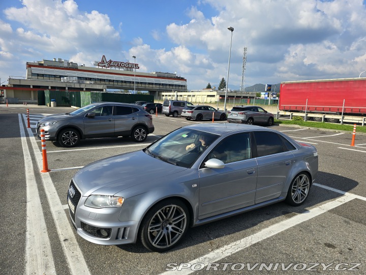 Audi RS4 2006