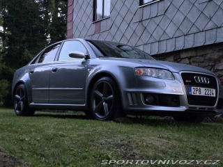 Audi RS4 2006