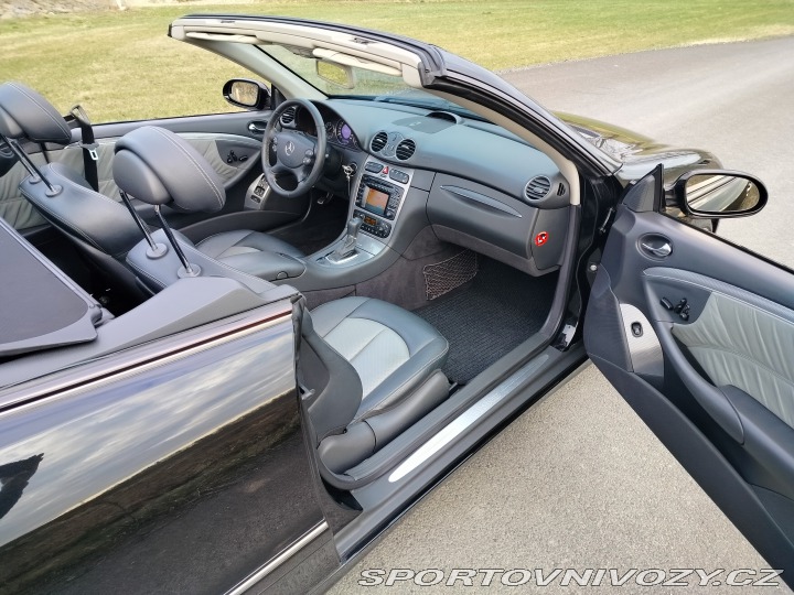 Mercedes-Benz CLK 320i V6 Avantgarde 2003
