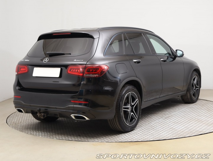 Mercedes-Benz Ostatní modely GLC AMG line GLC 300 d 4MATIC 2020