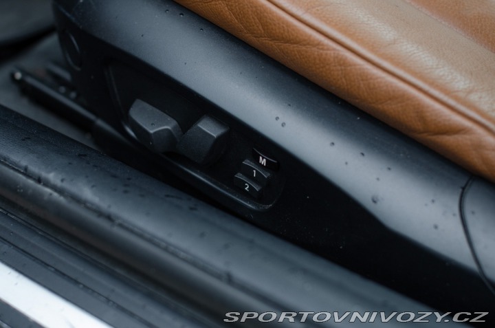 BMW 3 Coupé 330xi A/T, 200kW, 2007