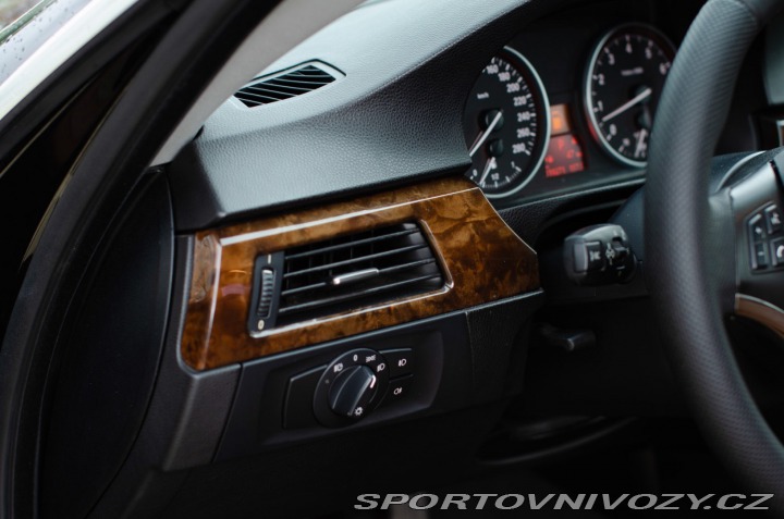 BMW 3 Coupé 330xi A/T, 200kW, 2007