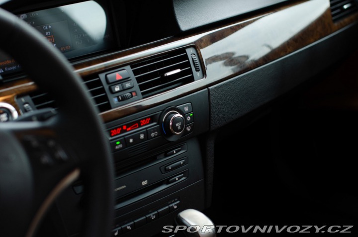 BMW 3 Coupé 330xi A/T, 200kW, 2007