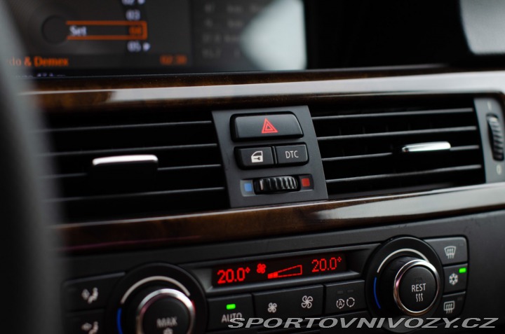 BMW 3 Coupé 330xi A/T, 200kW, 2007