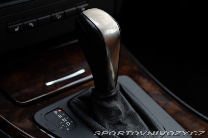 BMW 3 Coupé 330xi A/T, 200kW, 2007