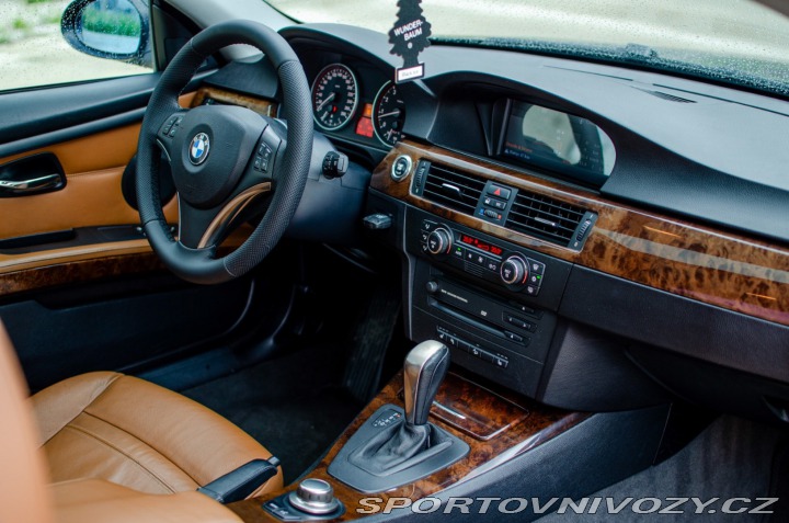 BMW 3 Coupé 330xi A/T, 200kW, 2007