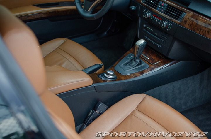 BMW 3 Coupé 330xi A/T, 200kW, 2007