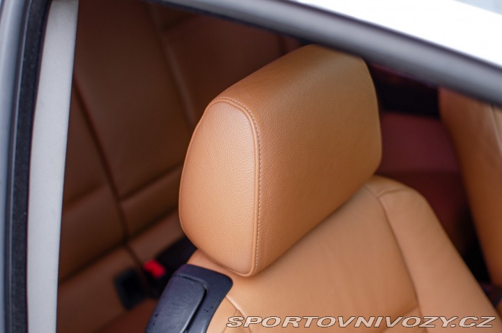 BMW 3 Coupé 330xi A/T, 200kW, 2007