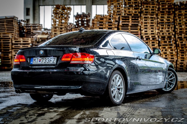 BMW 3 Coupé 330xi A/T, 200kW, 2007