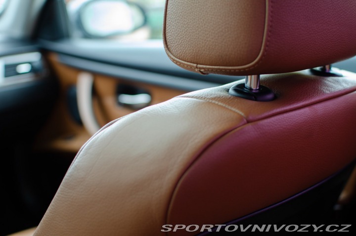 BMW 3 Coupé 330xi A/T, 200kW, 2007