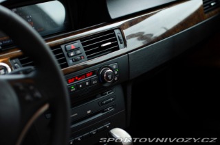 BMW 3 Coupé 330xi A/T, 200kW, 2007
