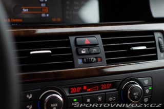 BMW 3 Coupé 330xi A/T, 200kW, 2007