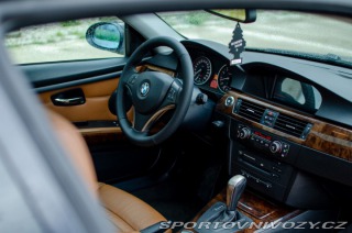 BMW 3 Coupé 330xi A/T, 200kW, 2007