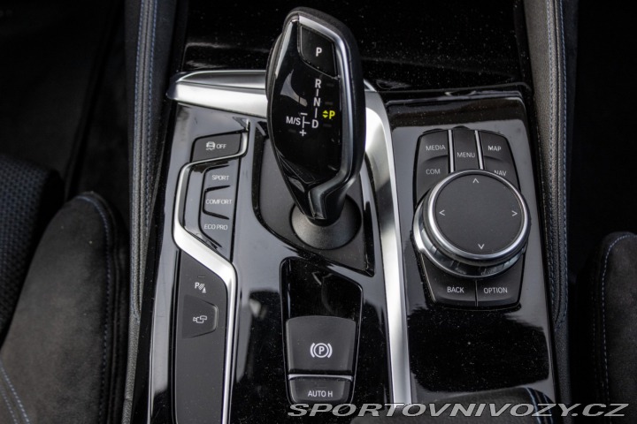 BMW 5 540i xDrive A/T 2018