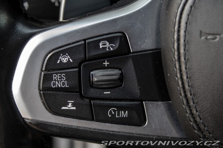 BMW 5 540i xDrive A/T 2018