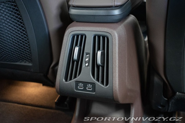 BMW iX1 xDrive30 REZERVACE 2024