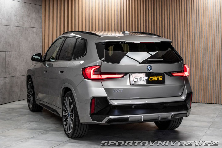 BMW iX1 xDrive30 REZERVACE 2024