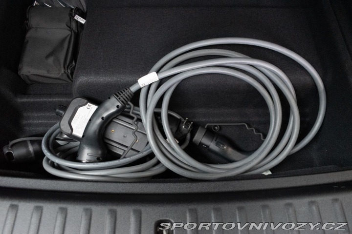 BMW iX1 xDrive30 REZERVACE 2024