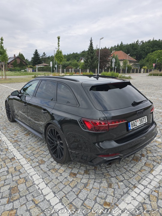 Audi RS4 2021