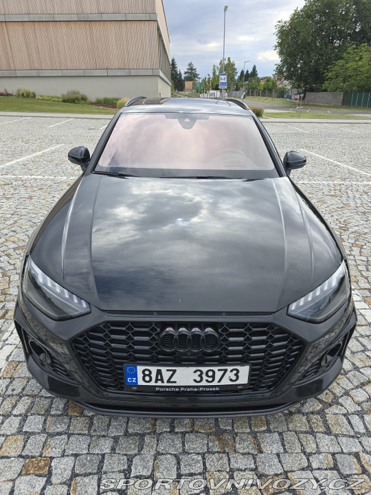 Audi RS4 2021