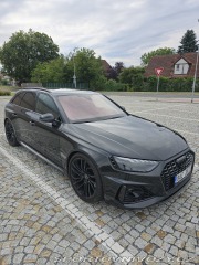 Audi RS4 2021