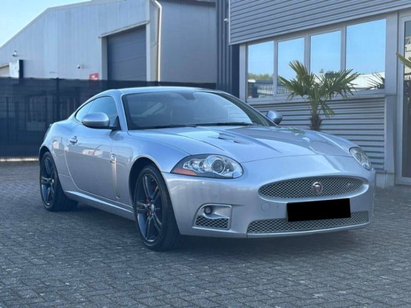 Jaguar XKR 