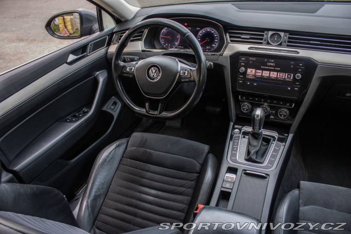 Volkswagen Ostatní modely Passat Highline 176kW / AJ NA S 2015