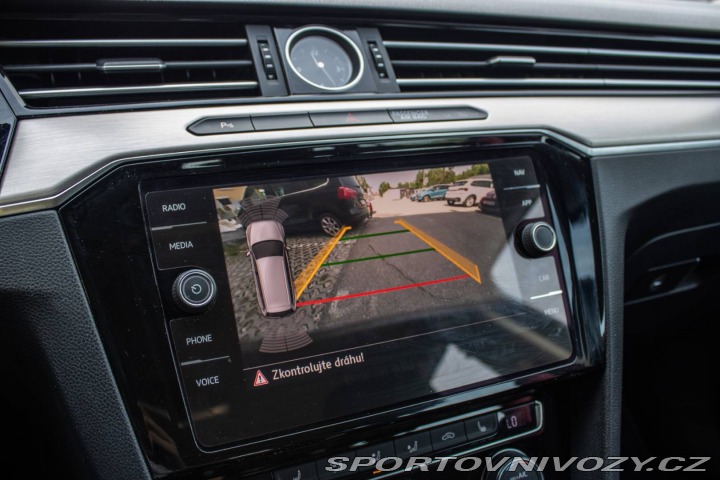 Volkswagen Ostatní modely Passat Highline 176kW / AJ NA S 2015