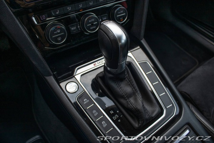 Volkswagen Ostatní modely Passat Highline 176kW / AJ NA S 2015