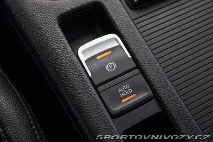 Volkswagen Ostatní modely Passat Highline 176kW / AJ NA S 2015