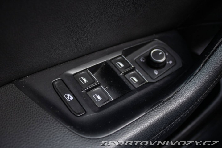 Volkswagen Ostatní modely Passat Highline 176kW / AJ NA S 2015