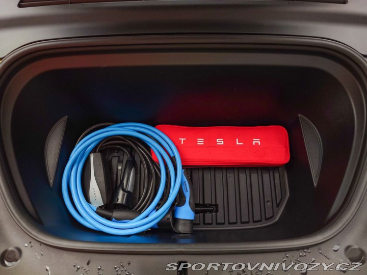Tesla Model Y Long Range Dual Motor 378 2022