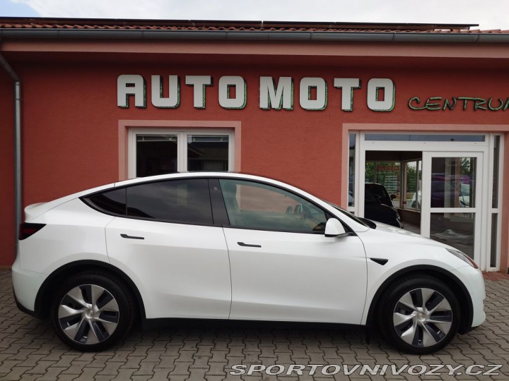 Tesla Model Y Long Range Dual Motor 378 2022