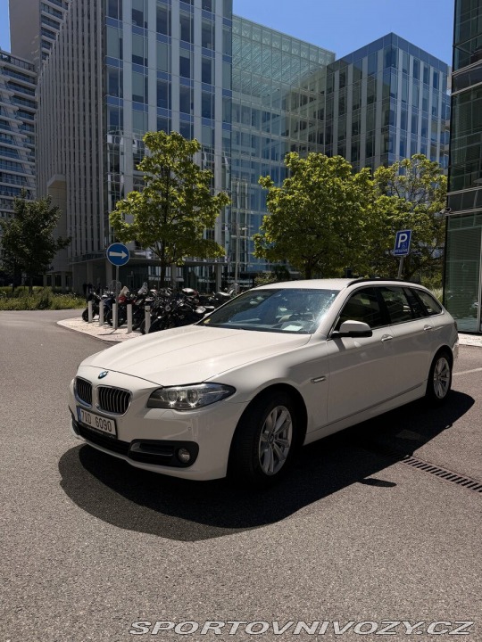 BMW 5 3,0 D • Head-Up Display 2015