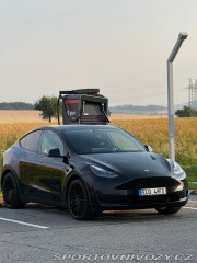 Tesla Model Y  1800