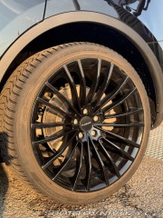 Tesla Model Y  1800