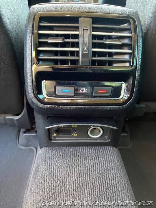 Volkswagen Ostatní modely Passat 2,0 TDI Highline/LEDER/ 2018