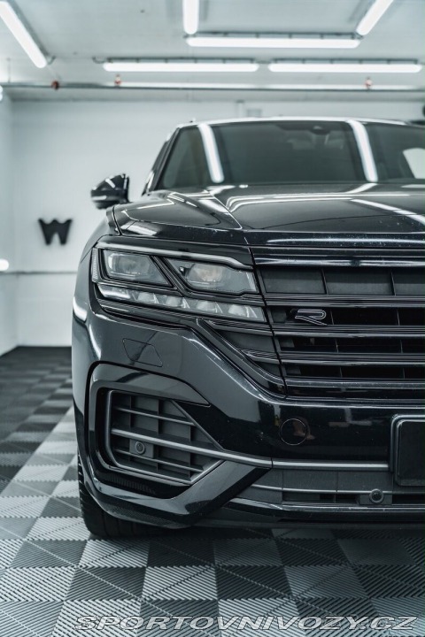 Volkswagen Ostatní modely Touareg 3,0   TDi R Line BLACK ST 2022