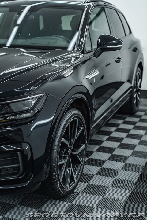 Volkswagen Ostatní modely Touareg 3,0   TDi R Line BLACK ST 2022